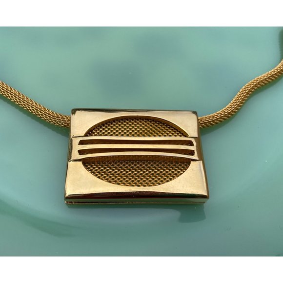 Vintage 1970s Square Pendant Mesh Choker Necklace Goldtone - Picture 2 of 14